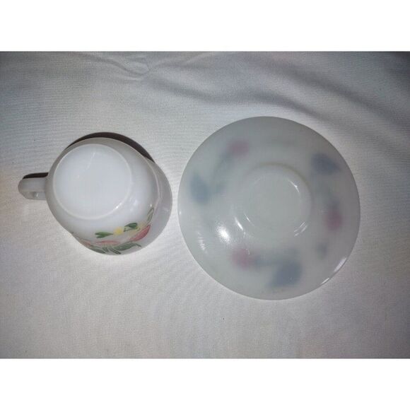 Vintage Small Strawberries Flowers Teacup & Saucer Hand Painted - Picture 4 of 7